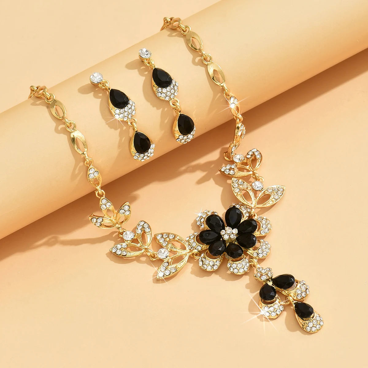 Luxury 3-Piece Camellia Necklace and Earrings Set – Floral Waterdrop Design for Bridesmaids, Banquets & Special Occasions - Perfect Gift for Her