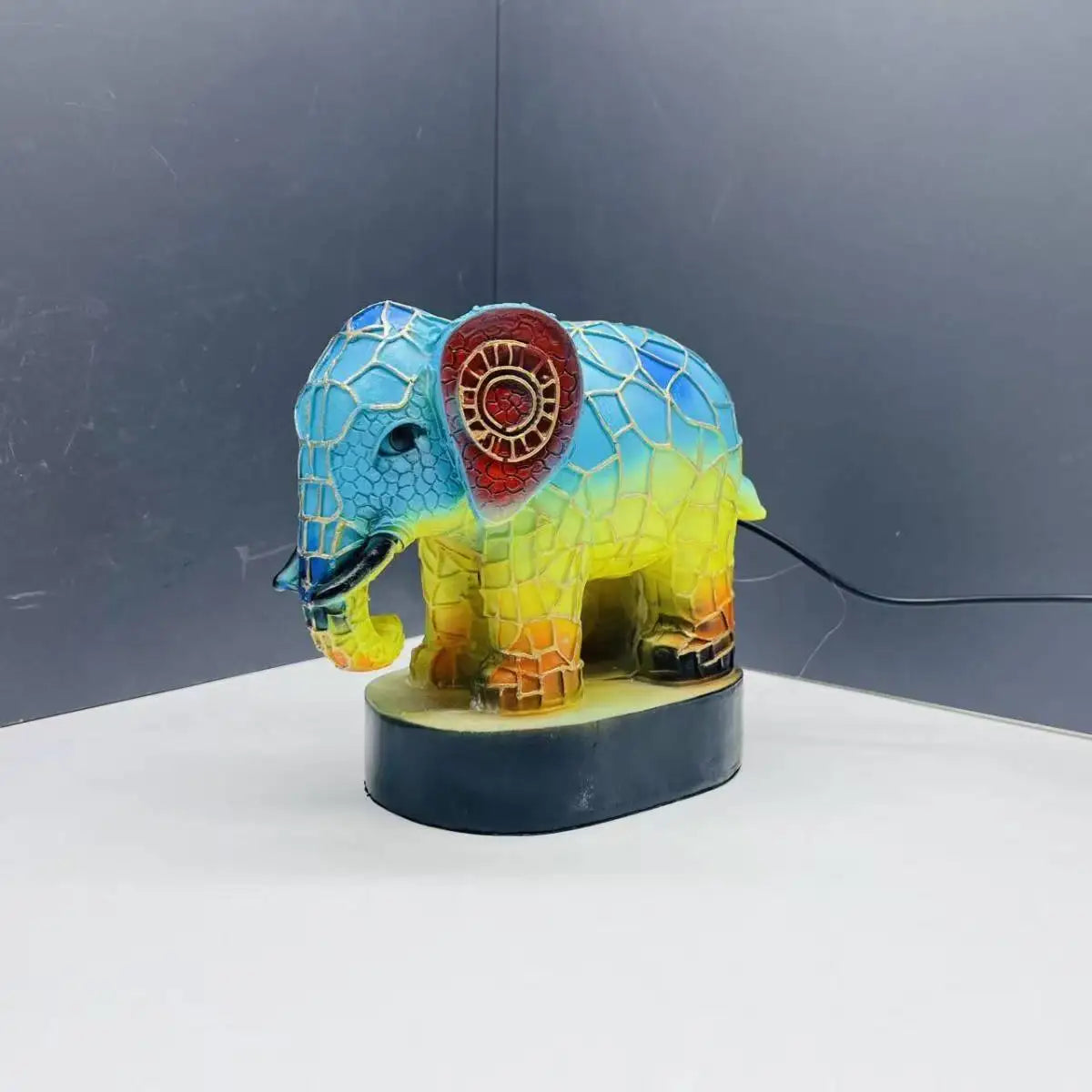 Creative Resin Animal Night Lamp – USB LED Light for Desk or Bedroom Decor, Mermaid, Wolf, Owl, Cat, Dragon Series - Perfect for Housewarming Gift
