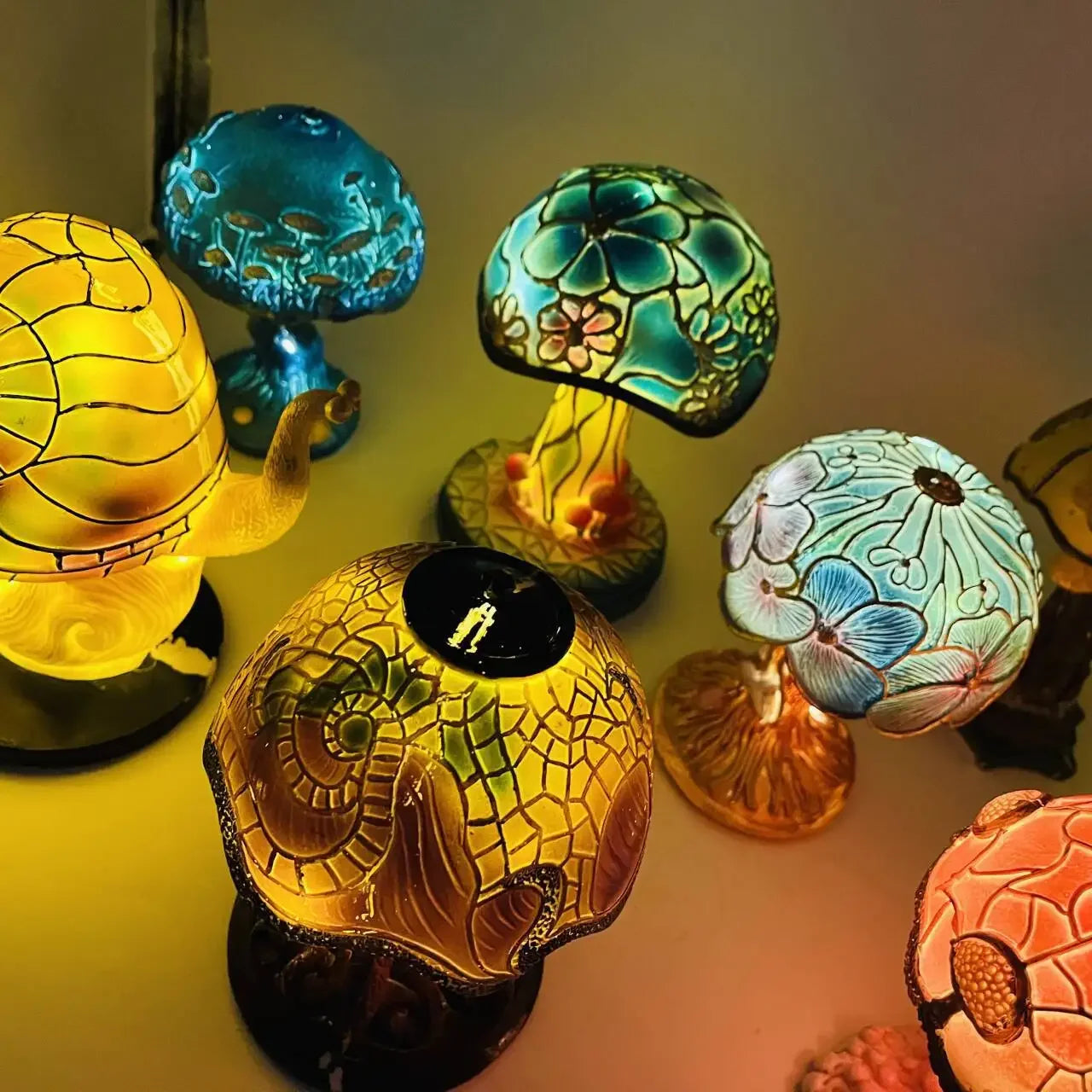 Creative Resin Animal Night Lamp – USB LED Light for Desk or Bedroom Decor, Mermaid, Wolf, Owl, Cat, Dragon Series - Perfect for Housewarming Gift