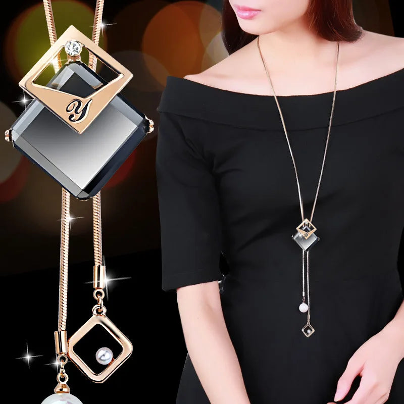 Women's Flower Design Long Pendant Necklaces:  Adjustable Size, High Quality & Perfect Match With Winter Sweater Fashion Jewelry - Elegant Gift for Women