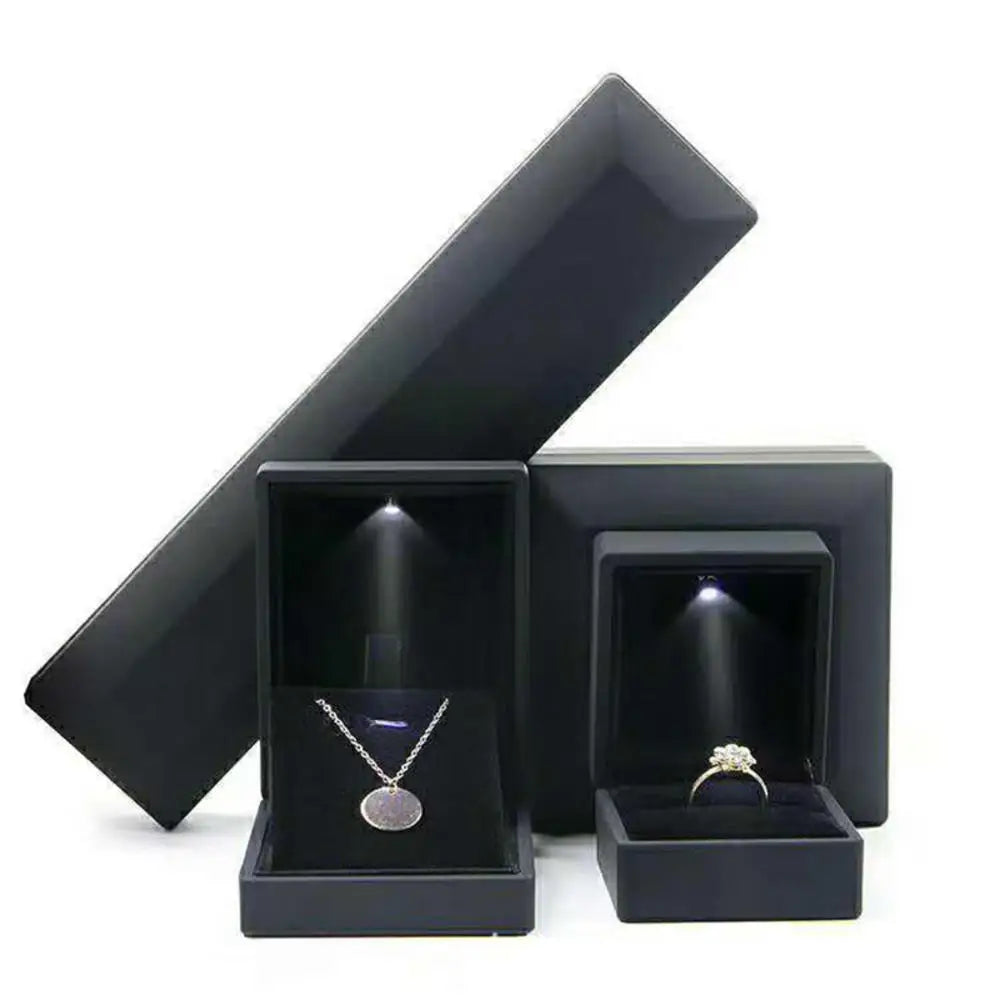 LED Light Velvet Jewelry Ring/Necklace Pendant Box – Luxury Gift Display Case for Proposal, Engagement & Wedding
