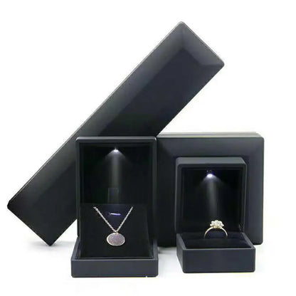 LED Light Velvet Jewelry Ring/Necklace Pendant Box – Luxury Gift Display Case for Proposal, Engagement & Wedding