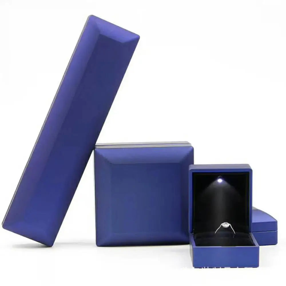 LED Light Velvet Jewelry Ring/Necklace Pendant Box – Luxury Gift Display Case for Proposal, Engagement & Wedding