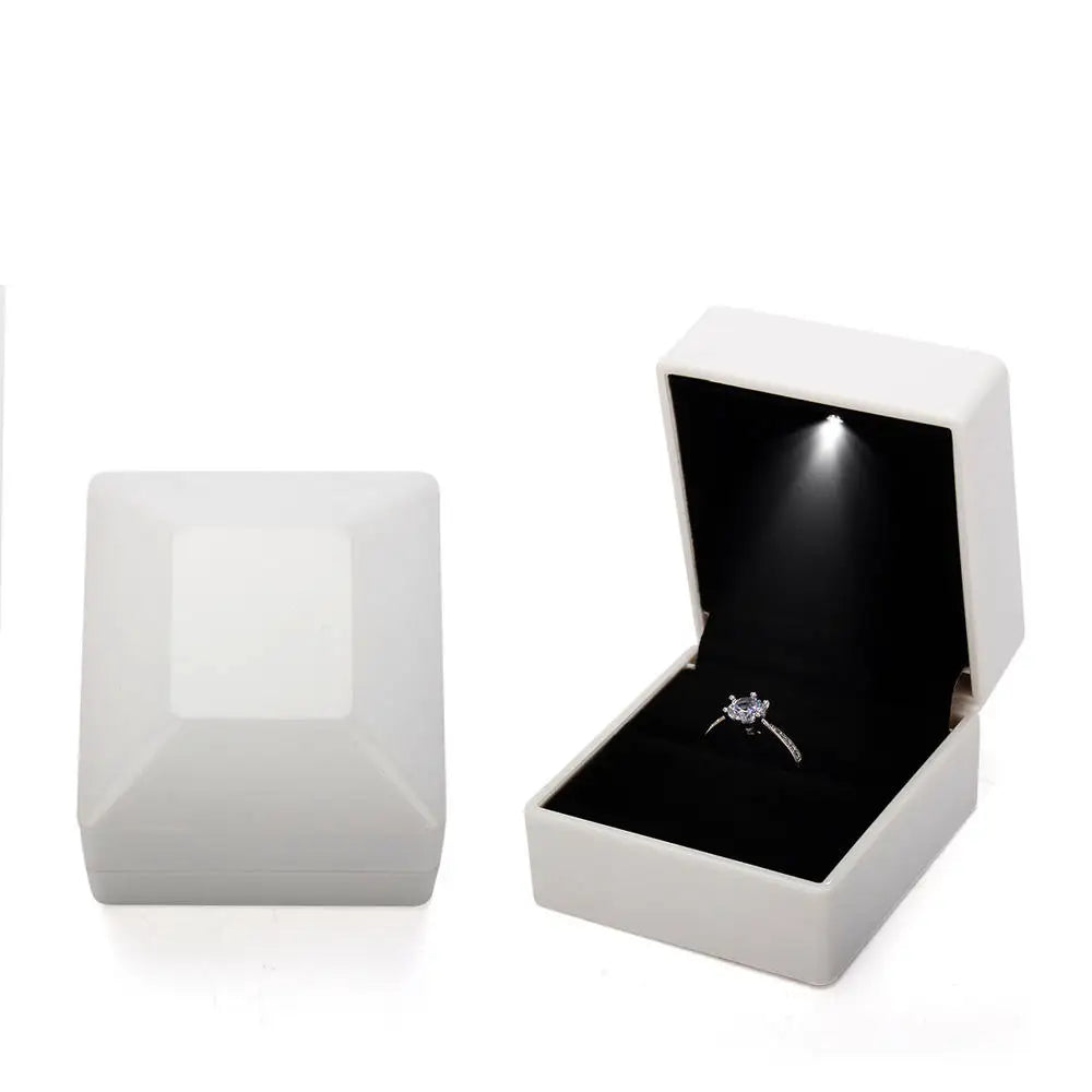 LED Light Velvet Jewelry Ring/Necklace Pendant Box – Luxury Gift Display Case for Proposal, Engagement & Wedding