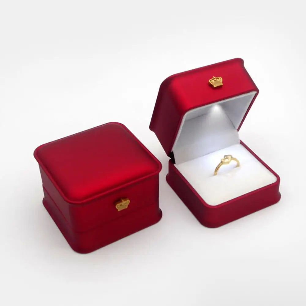 LED Light Velvet Jewelry Ring/Necklace Pendant Box – Luxury Gift Display Case for Proposal, Engagement & Wedding