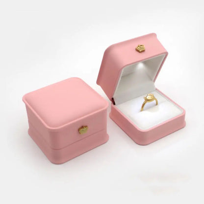 LED Light Velvet Jewelry Ring/Necklace Pendant Box – Luxury Gift Display Case for Proposal, Engagement & Wedding